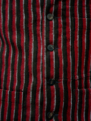 gilet à poches plaquées en laine grattée à rayures irrégulières garance