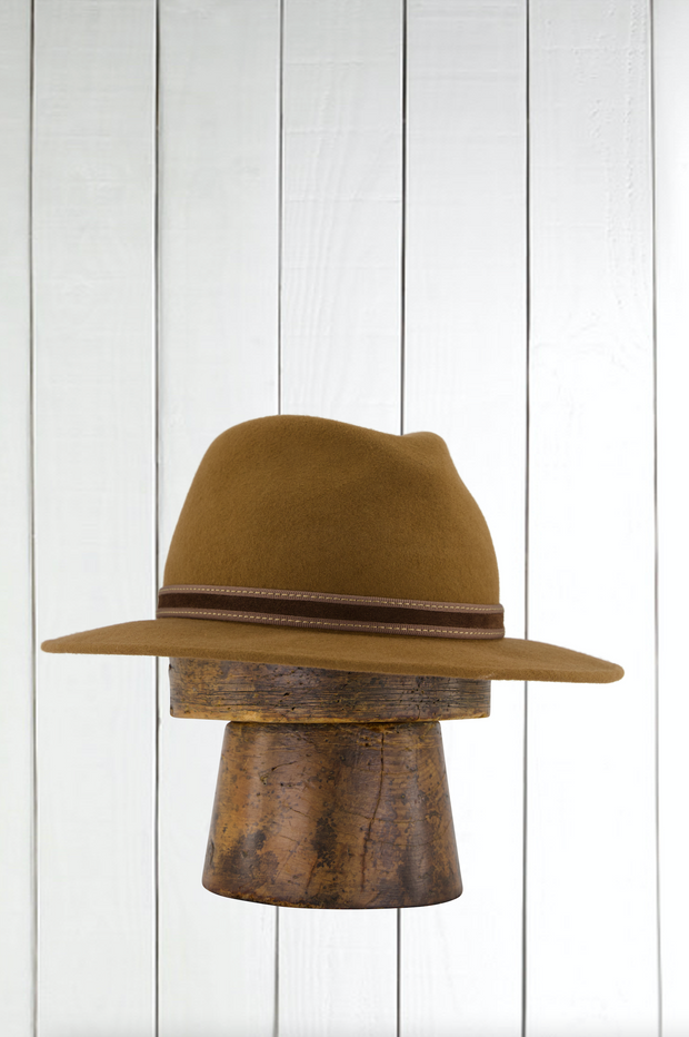 water-repellent camel wool felt hat