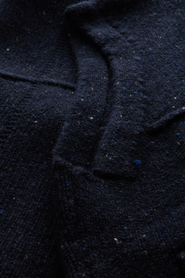 gilet zippé à col officier en laine et cachemire bleu profond moucheté Inis Meáin