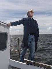 manteau long en laine et cachemire bleu profond moucheté Inis Meáin