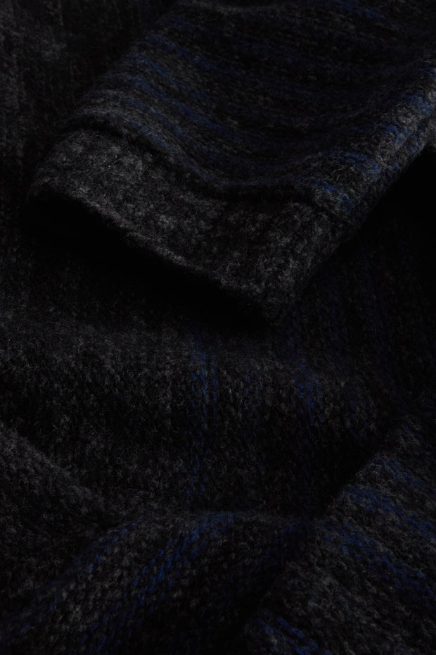 pull Inis Meain à col cheminée en laine et cachemire à rayures irrégulières bleu d'hiver