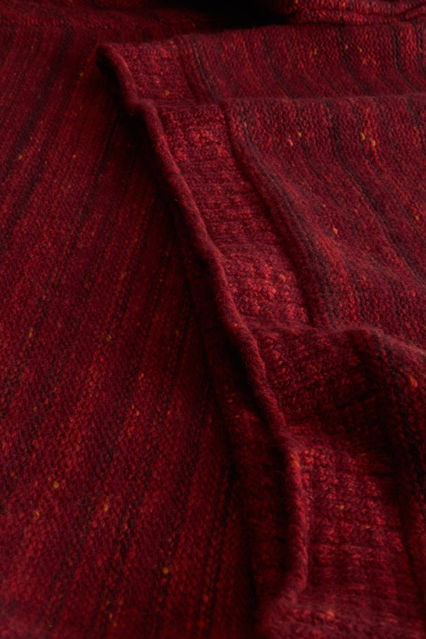 pull Inis Meain à col cheminée en laine et cachemire à rayures irrégulières pinot noir