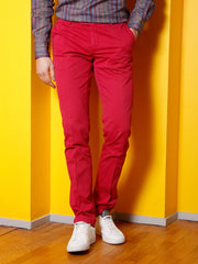 pantalon chino en coton extensible framboise