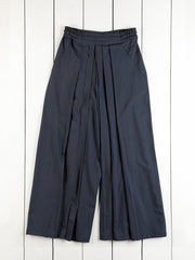 navy-blue ‘cold wool’ hakama trousers